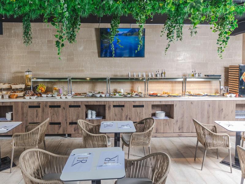 Hotel kingStone Budva image