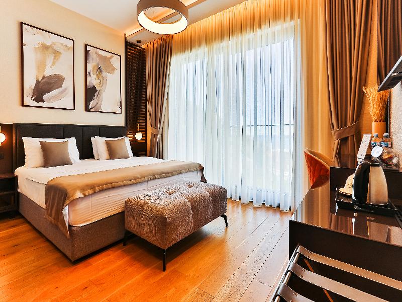 Hotel kingStone Budva image