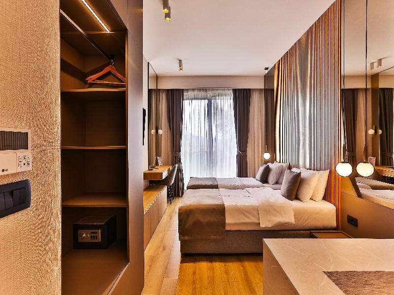 Hotel kingStone Budva image