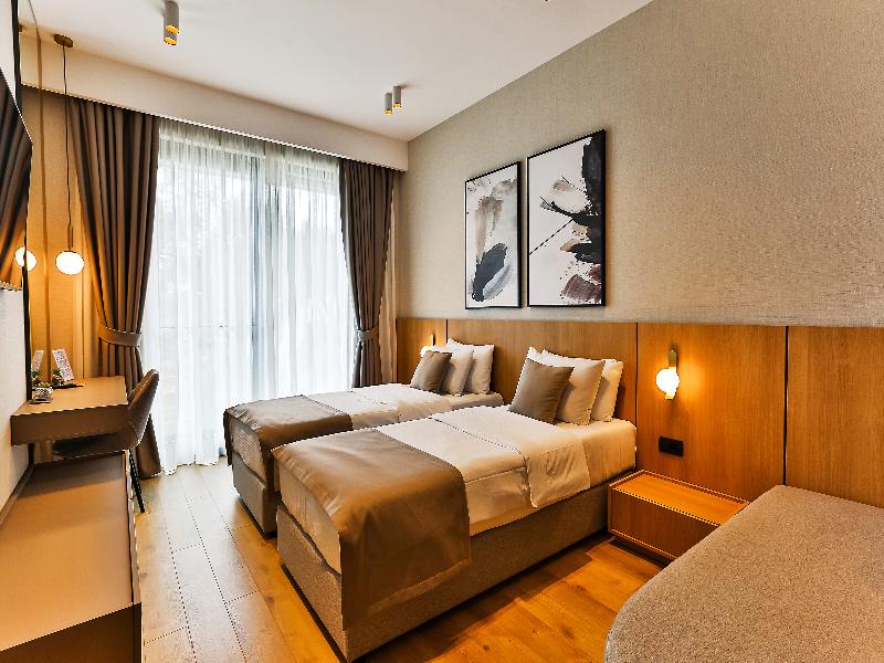Hotel kingStone Budva image