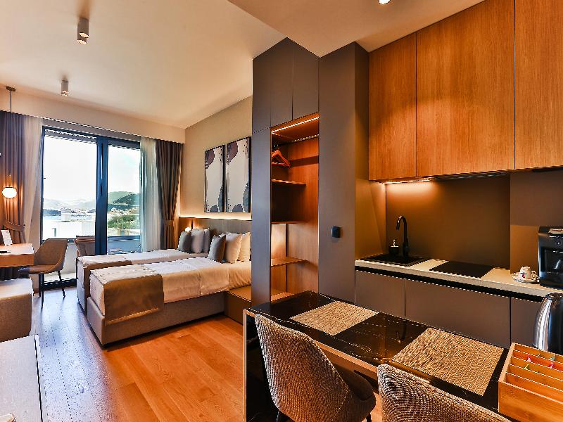 Hotel kingStone Budva image