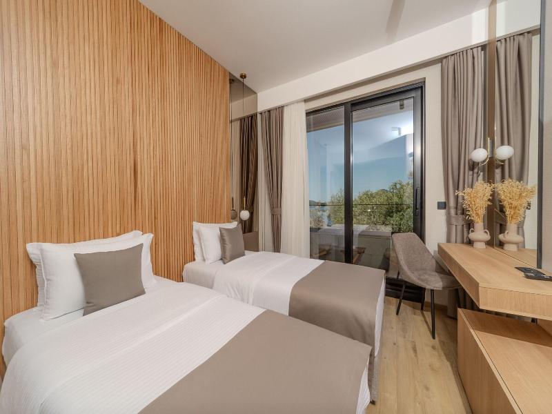 Hotel kingStone Budva image