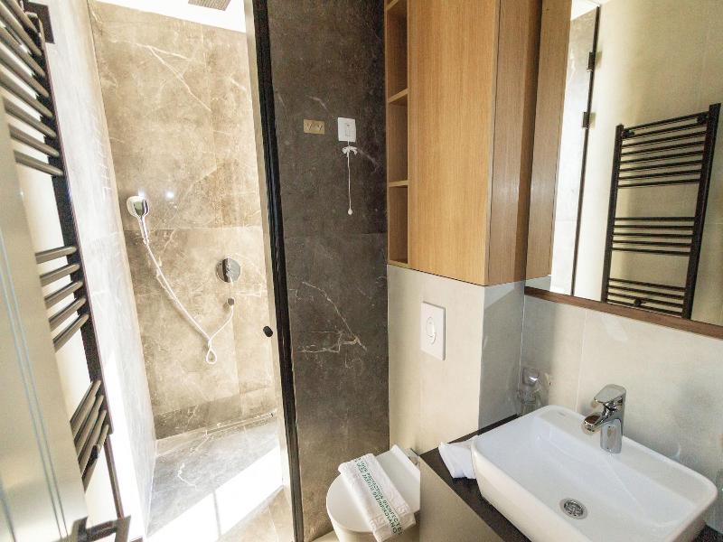 Hotel kingStone Budva image