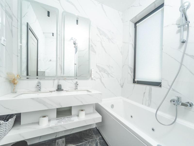 Hotel kingStone Budva image