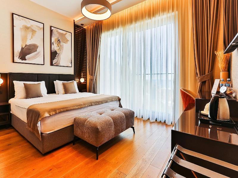 Hotel kingStone Budva image