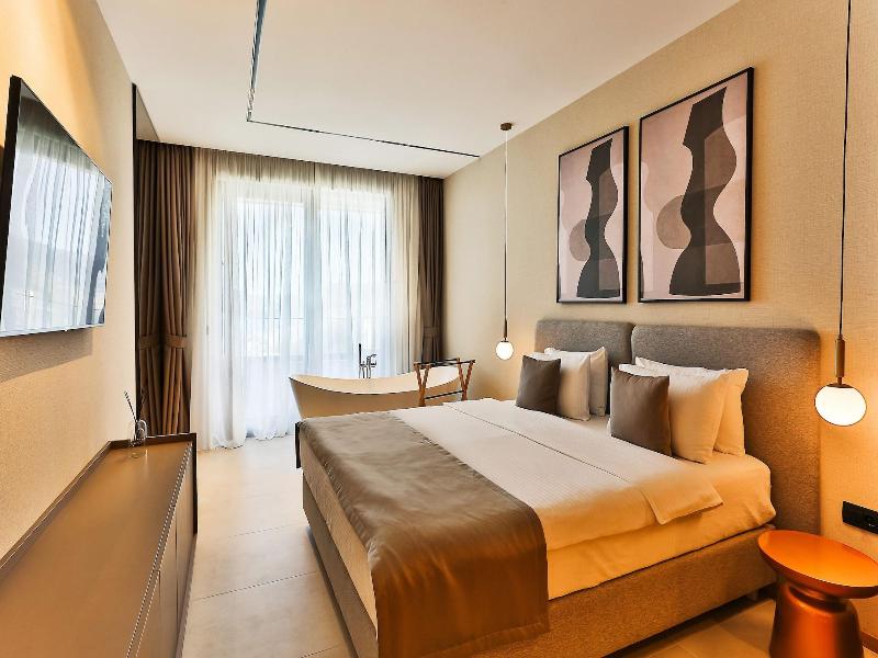 Hotel kingStone Budva image