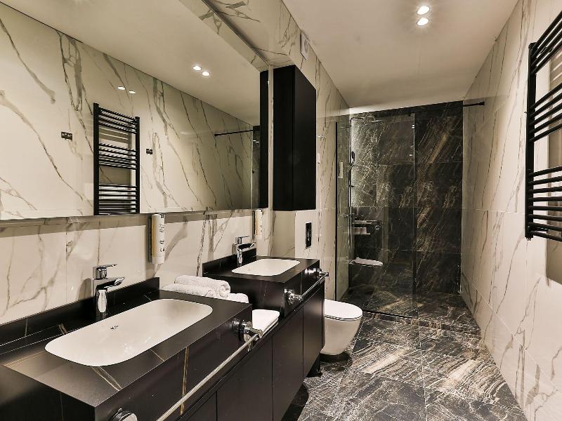 Hotel kingStone Budva image
