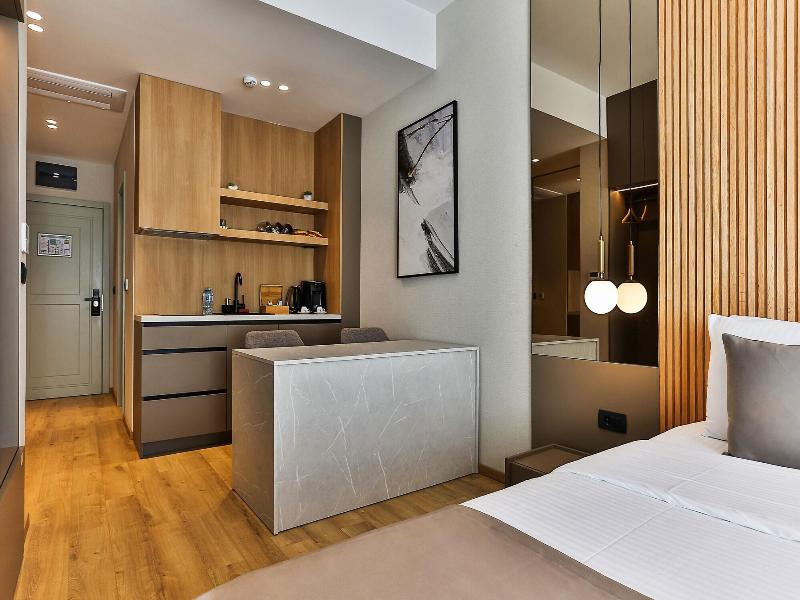 Hotel kingStone Budva image