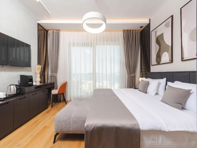 Hotel kingStone Budva image