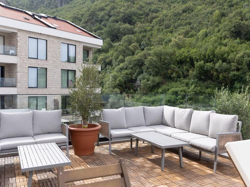 Hotel kingStone Budva image