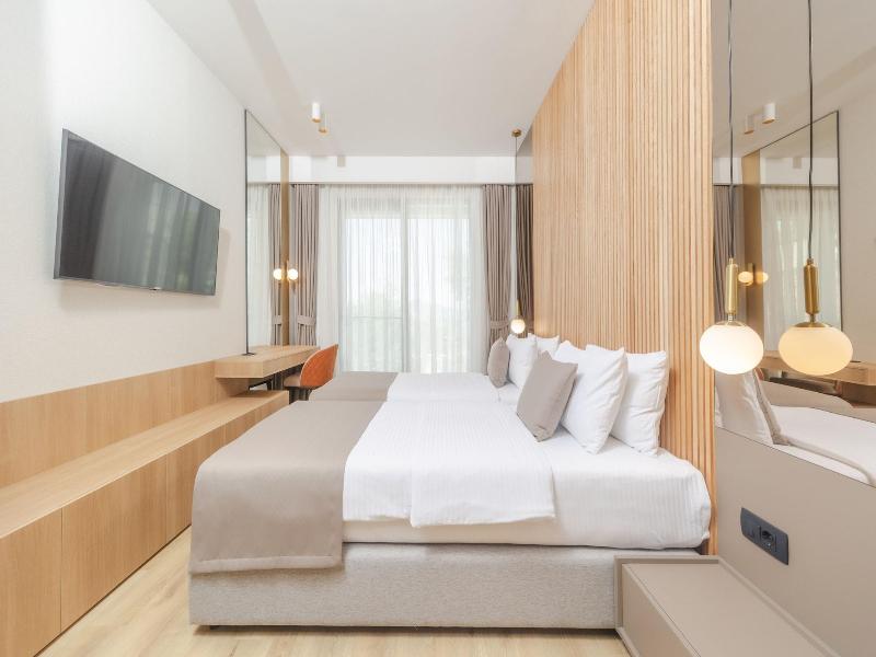 Hotel kingStone Budva image