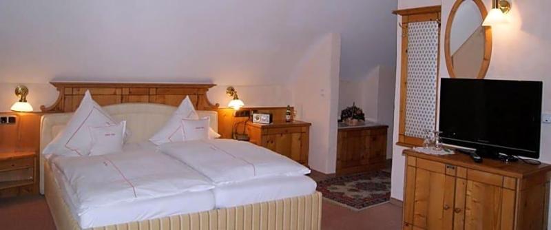 Lahntalhotel Feudingen image