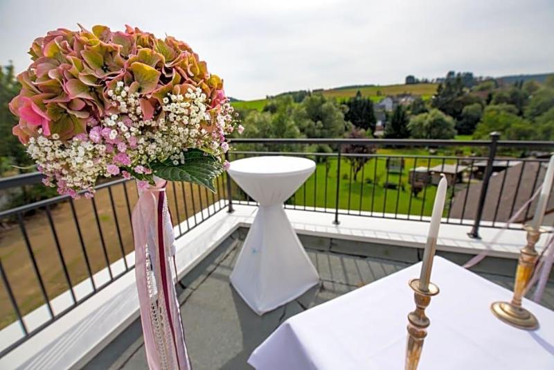 Lahntalhotel Feudingen image