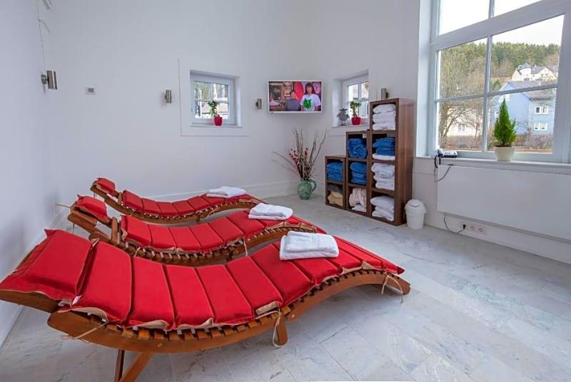 Lahntalhotel Feudingen image