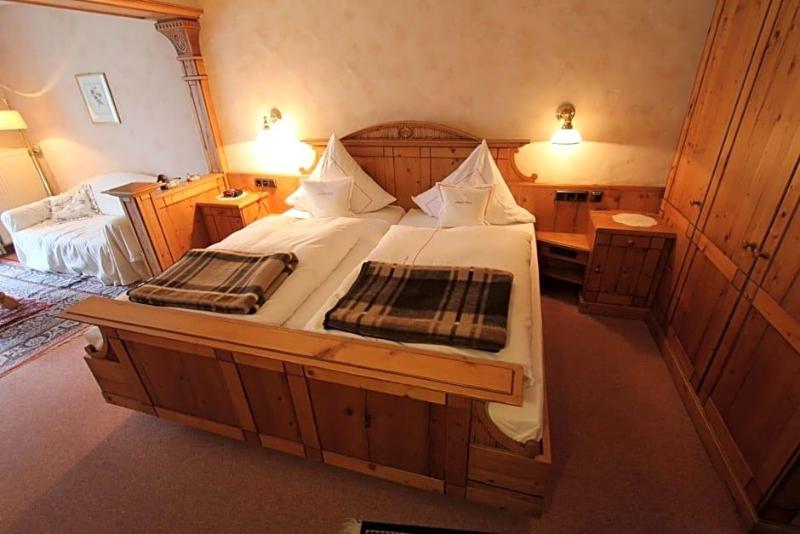 Lahntalhotel Feudingen image