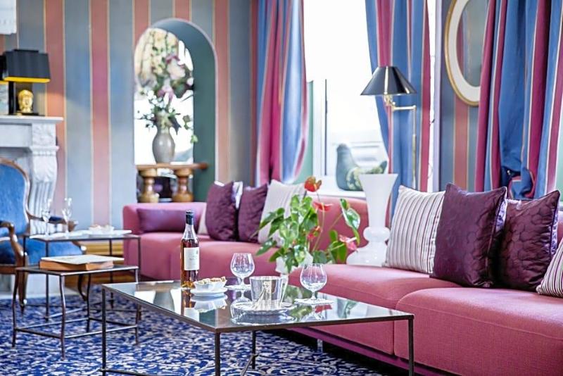 Hotel Million image