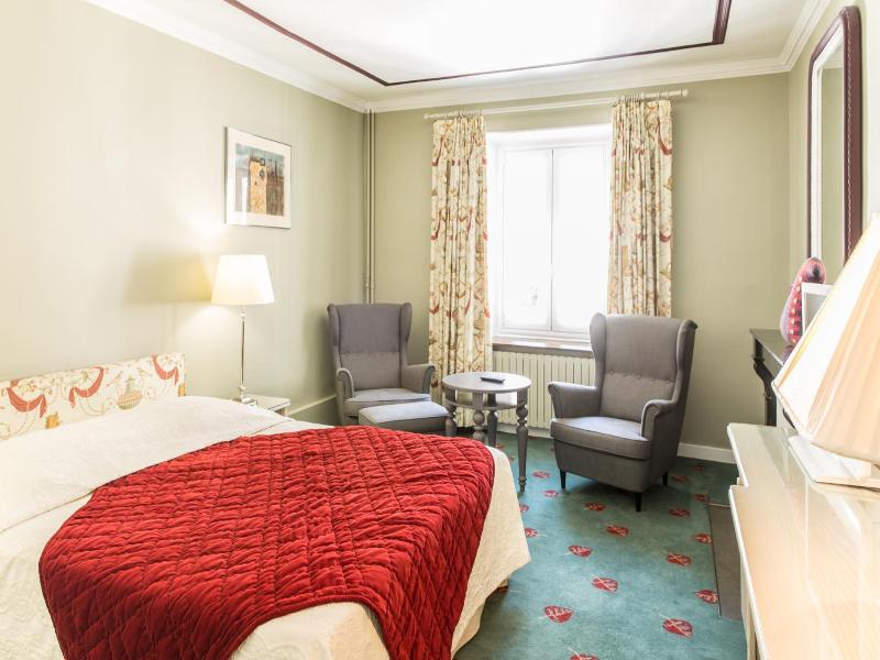 Hotel Million image