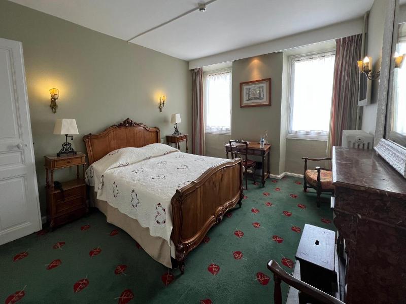 Hotel Million image