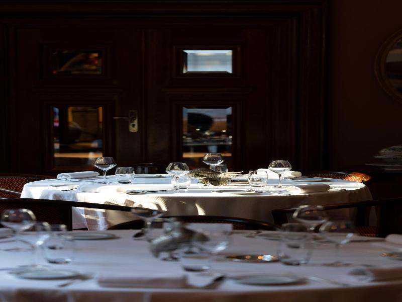 Hotel Million image