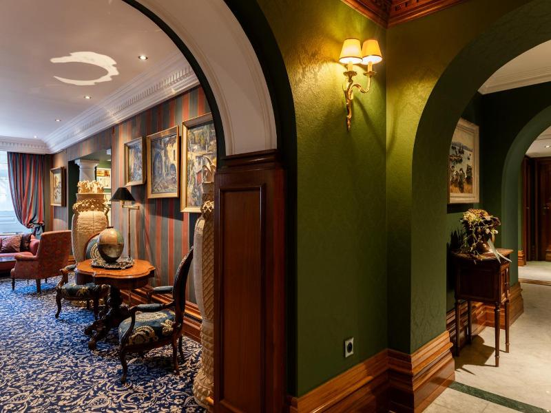 Hotel Million image