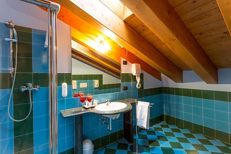 Hotel Arisch image