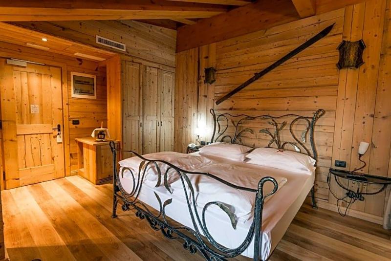 Hotel Arisch image
