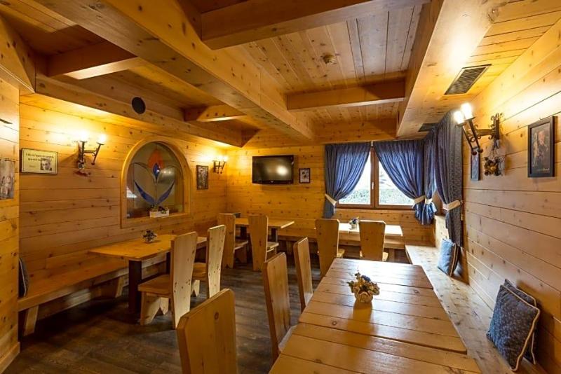 Hotel Arisch image