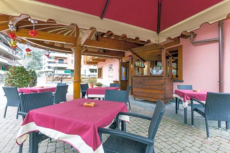 Hotel Arisch image