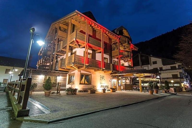 Hotel Arisch image