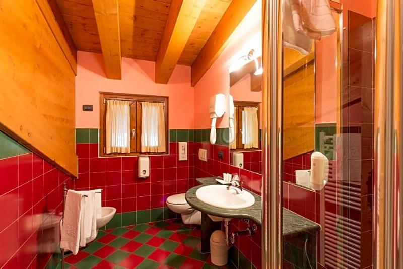 Hotel Arisch image