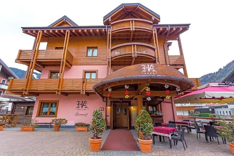 Hotel Arisch image