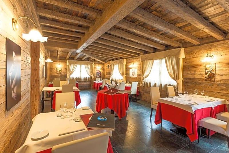 Hotel Arisch image