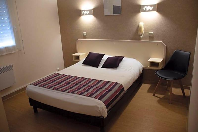Rev Hotel image