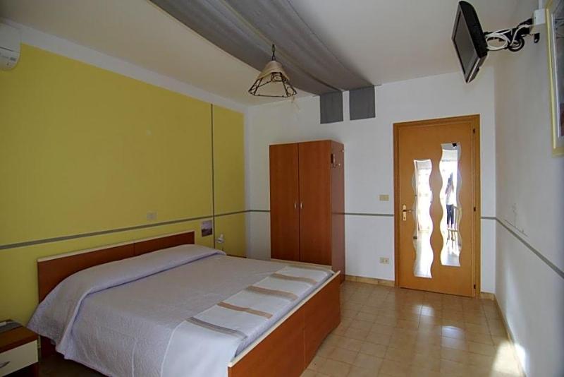 Hotel Da Nino Brussa 340 image