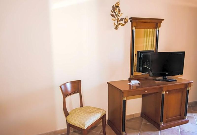Hotel Quadrifoglio Roma Eur image