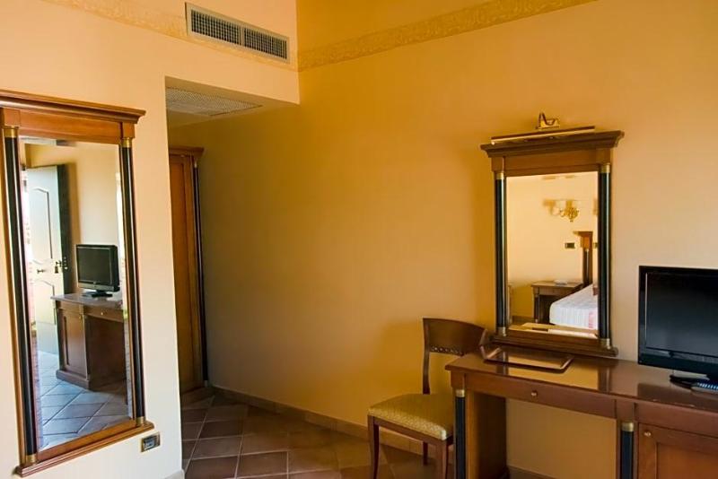 Hotel Quadrifoglio Roma Eur image