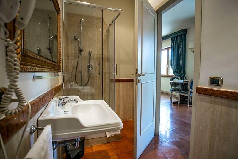 Hotel Quadrifoglio Roma Eur image