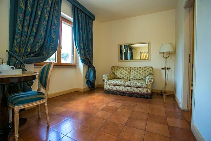 Hotel Quadrifoglio Roma Eur image