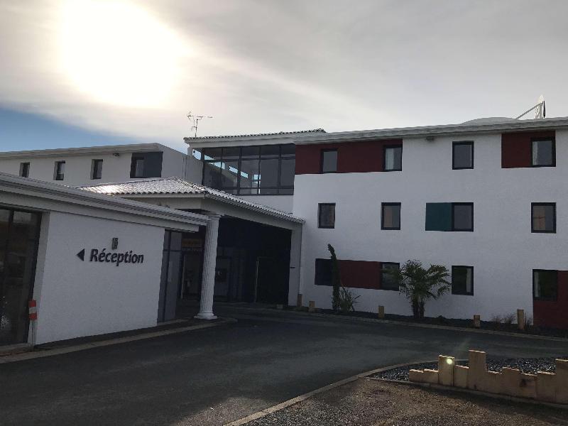 Kyriad Direct La Rochelle Aytrv Ex Balladins image