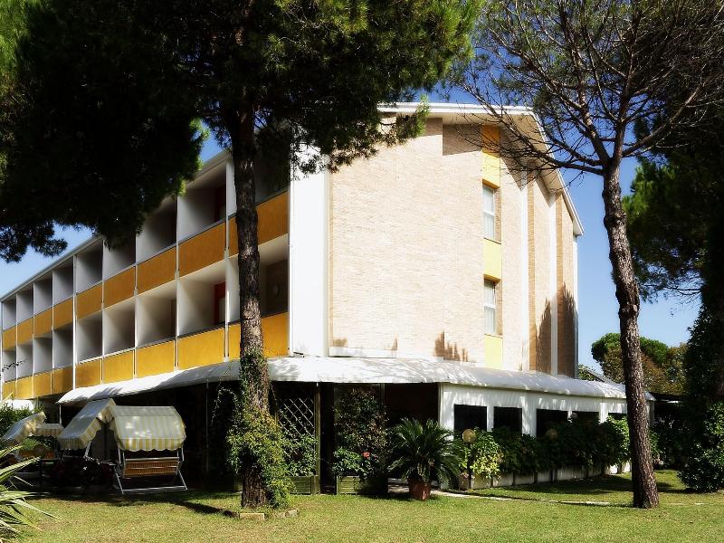 Hotel Hiki image