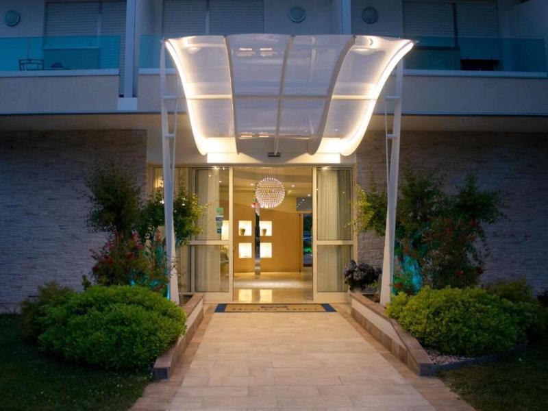 Hotel Hiki image