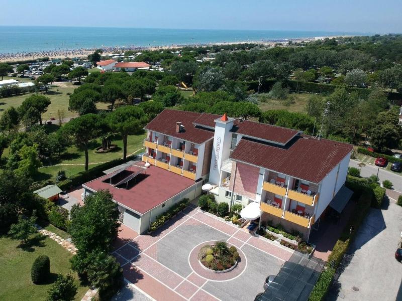 Hotel Hiki image