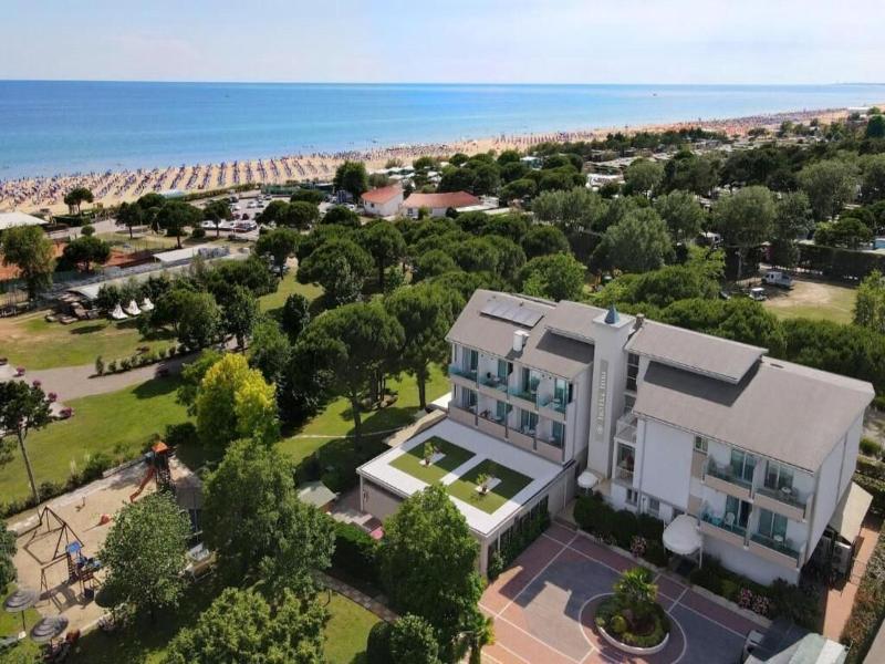 Hotel Hiki image
