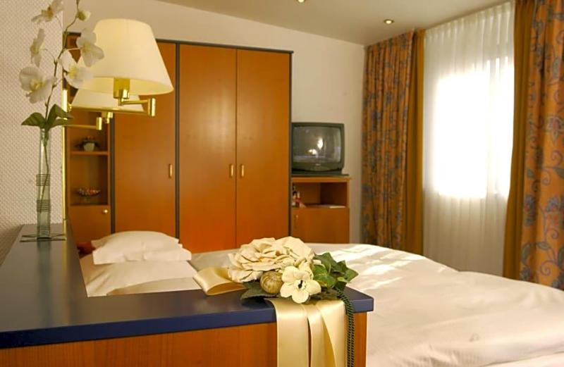 Hotel Spiegel image