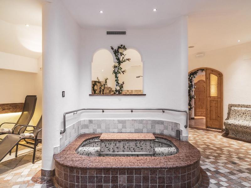 Hotel Erna image
