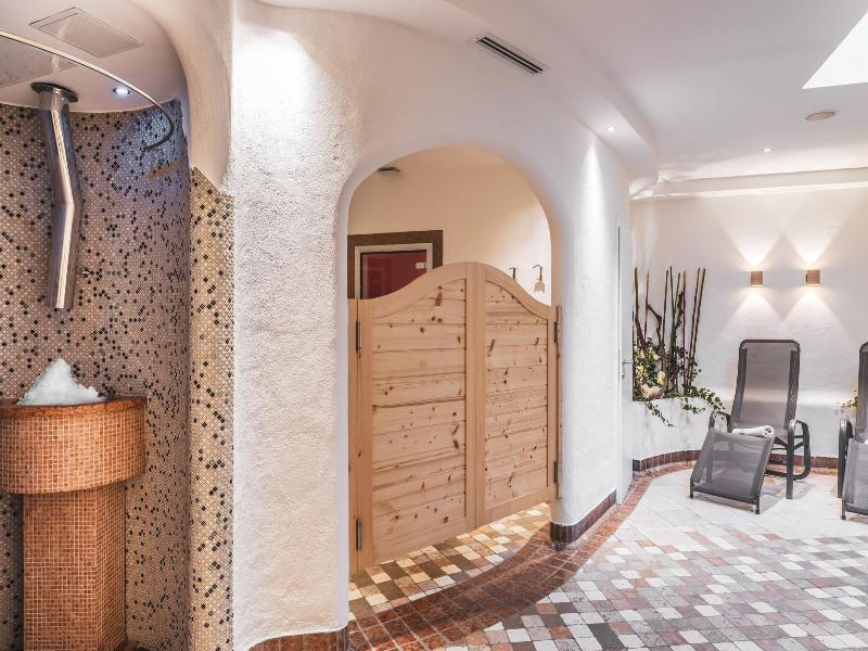 Hotel Erna image