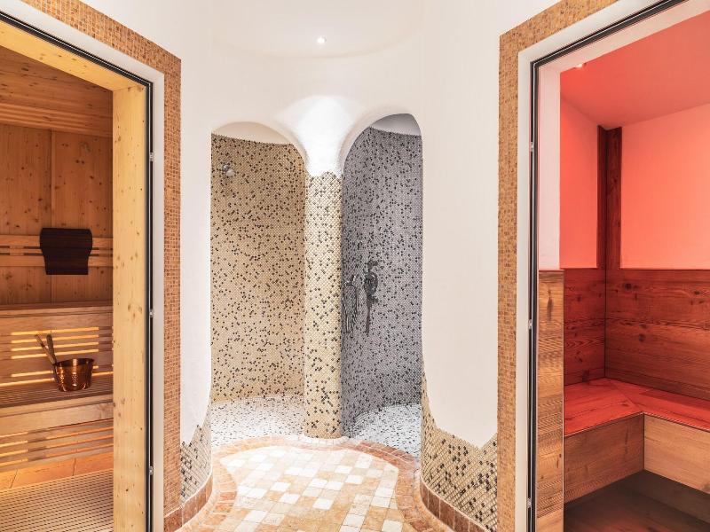 Hotel Erna image
