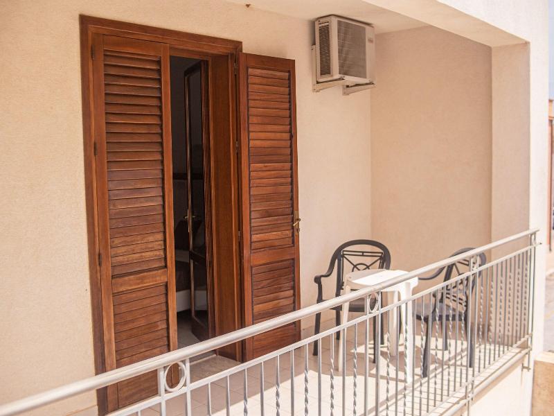 Hotel Al Paradise image