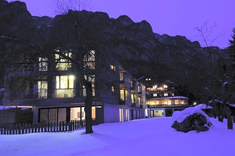 Hotel Pinv image
