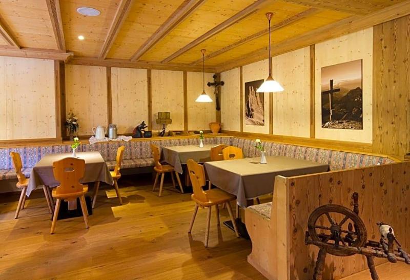 Hotel Pinv image
